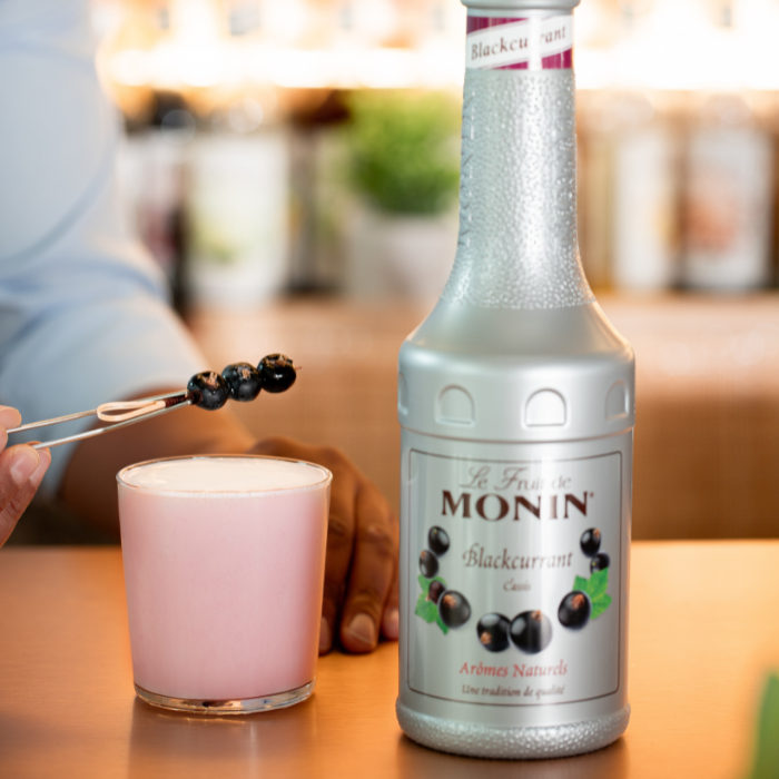 Blackcurrant Yoghurt Smoothie - MONIN 1912 