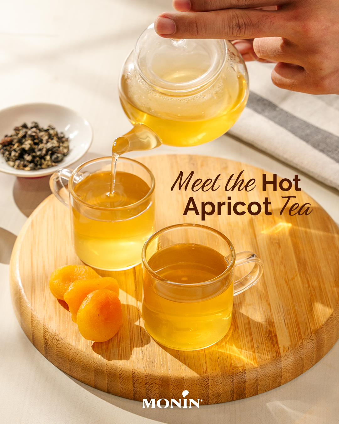 Hot Apricot Tea - MONIN 1912 