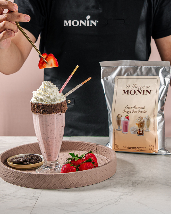Strawberry Cookie Milkshake - MONIN 1912 